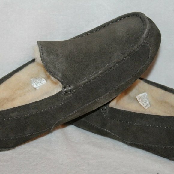 NIB UGG MEN'S ASCOT SUEDE SHEARLING SLIP ON SLIPPERS GRAY - Picture 8 of 8